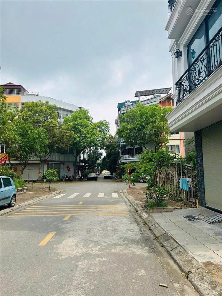 Đất đẹp cực hiếm khu tđc giang biên  việt hưng  long biên. 58m2, mt 5m, view vườn hoa cực đẹp