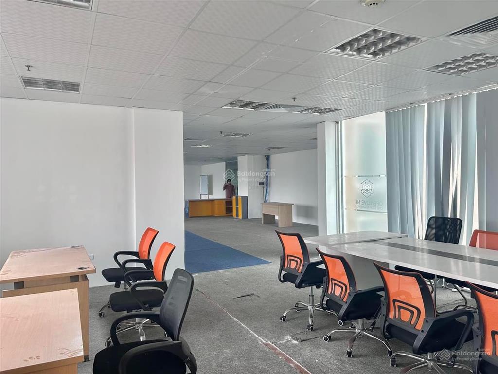 Cho thuê văn phòng tòa nhà vtc building số 18 tam trinh view đẹp dt 100m2 giá ưu đãi