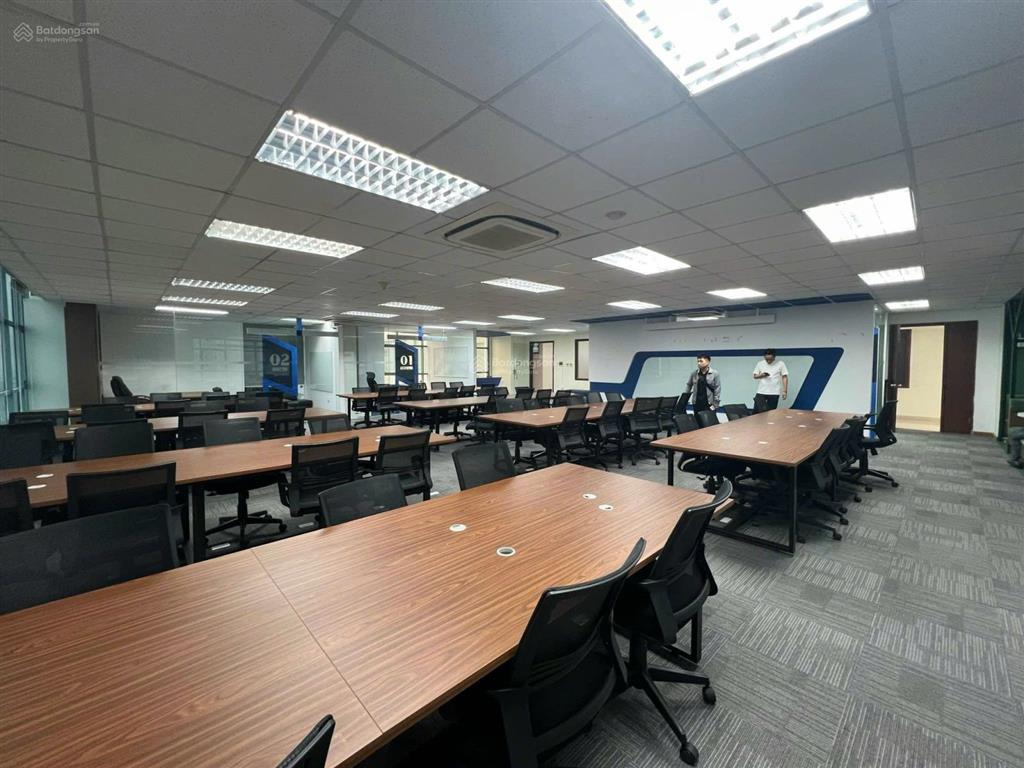 Cho thuê văn phòng tại việt đức complex nguyễn tuân, dt 50m², giá chỉ 180.000đ/m2/tháng