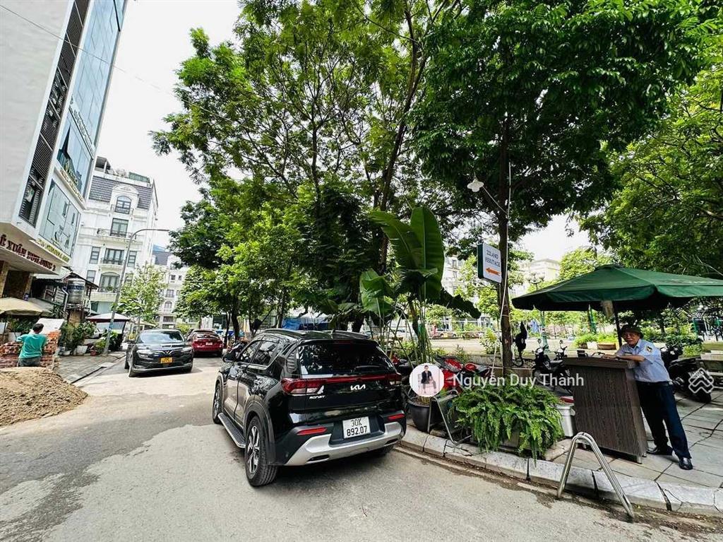 Bán nhà phố dịch vọng hậu, cầu giấy tòa khách sạn 160m2 9tầng dòng tiền 5tỷ/năm giá đầu tư