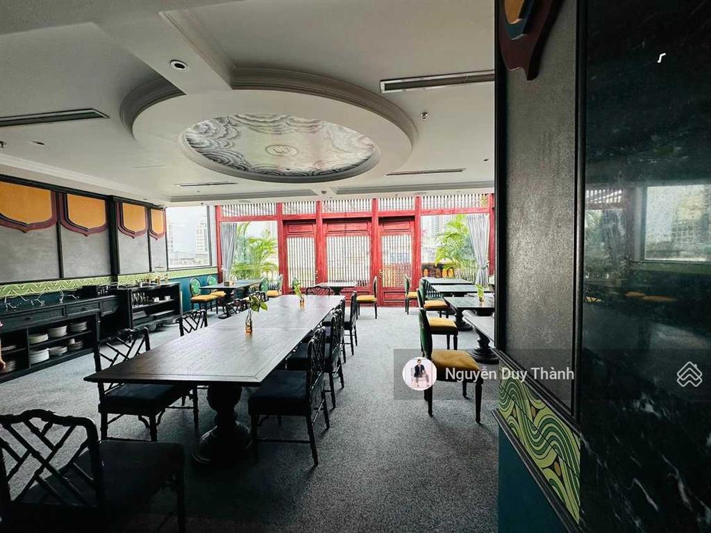 Bán nhà phố dịch vọng hậu, cầu giấy tòa khách sạn 160m2 9tầng dòng tiền 5tỷ/năm giá đầu tư