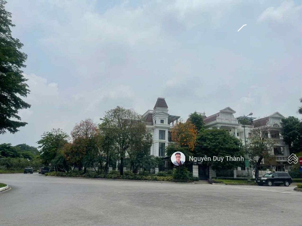 Bán biệt thự ciputra, tây hồ 305m2, 4tầng, lô góc, sân vườn, 4 thoáng full nội thất, ở ngay, 1xxtỷ