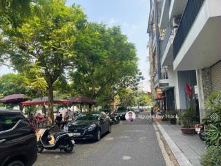 Bán nhà phố vũ miên, tây hồ, biệt thự sân vườn, gara oto, 165m2, 3tầng, 10pn, giá đầu tư 49.5tỷ.