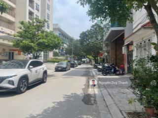 Bán nhà phố lạc long quân, tòa building lô góc vp 230m2, 8tầng mt 11m, ôtô tránh vỉa hè, 89.5tỷ