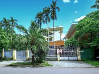 Bán biệt thự nhà vườn hồ văn khê, kđt văn khê hà đông, lô góc 460m2 3tầng mt30 150tr/m2.giá đầu tư