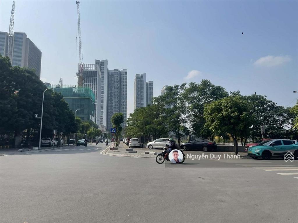 Bán bt kđt yên hòa, cầu giấy, 280m2, 4tầng, lô góc sân vườn, full nội thất, ở ngay đón tết hạ 10tỷ