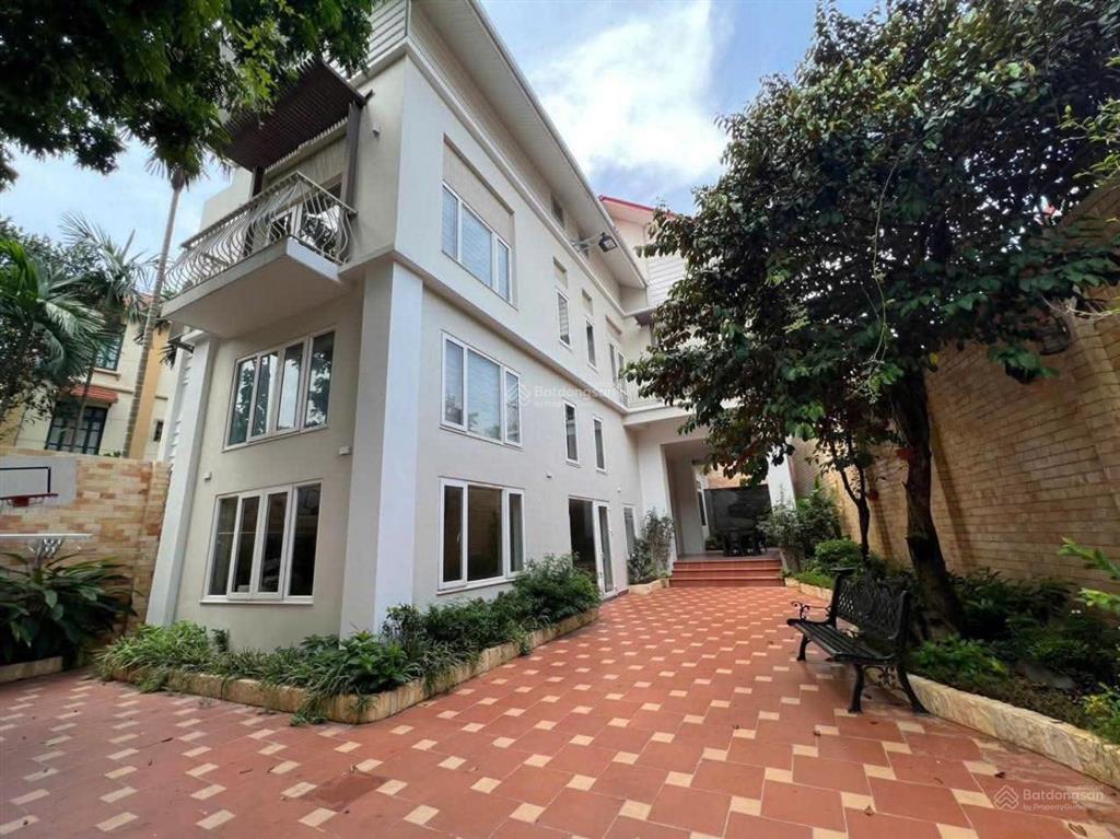 Bán biệt thự ngọc thụy, long biên, dt 320m2 0989 819 ***