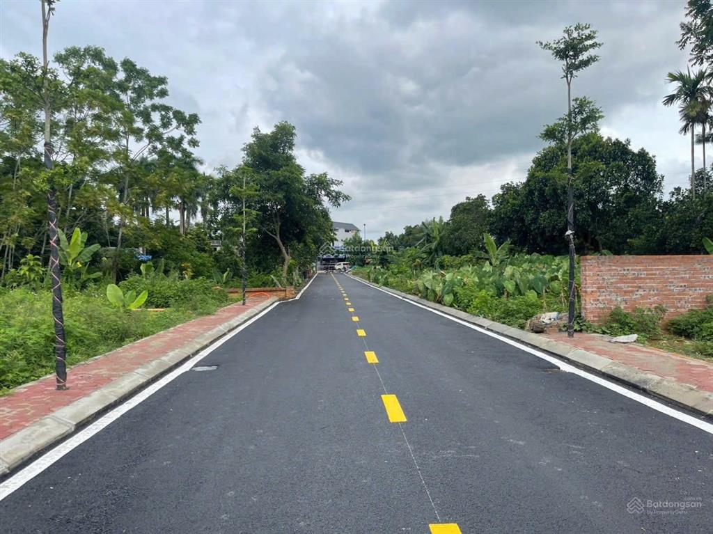 92.7m2 mặt tiền 7m khuôn thửa đẹp. chủ cần tiền nên đại hạ giá