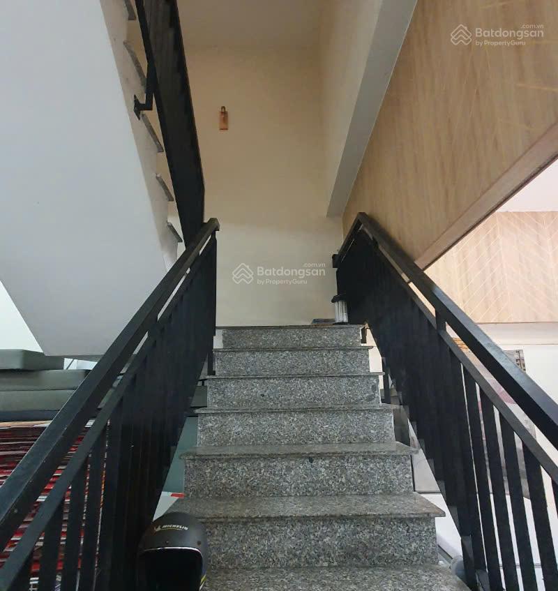 Bán nhà mặt tiền 2 tầng  số 68 lê văn hiến gần cầu tiên sơn.