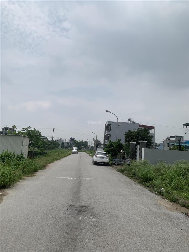 Gia đình cần bán nhà xây thô tại kđt chi đông, 147m2 giá cực tốt