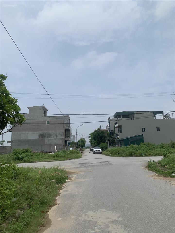 Gia đình cần bán nhà xây thô tại kđt chi đông, 147m2 giá cực tốt