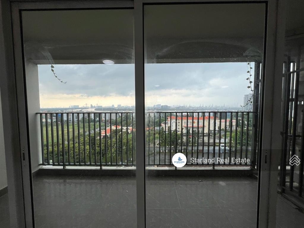 Hàng hiếm vista verde 4pn tây nam view toàn tp  204m2 giá 19 tỷ.  0938 798 *** em thi