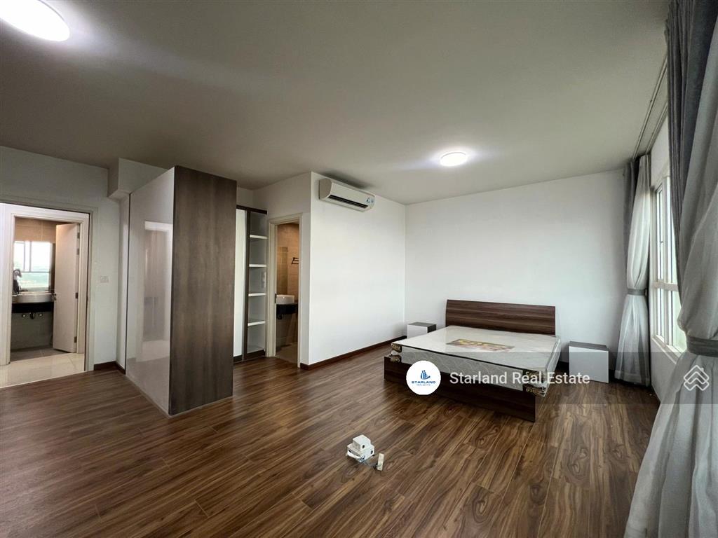 Hàng hiếm vista verde 4pn tây nam view toàn tp  204m2 giá 19 tỷ.  0938 798 *** em thi