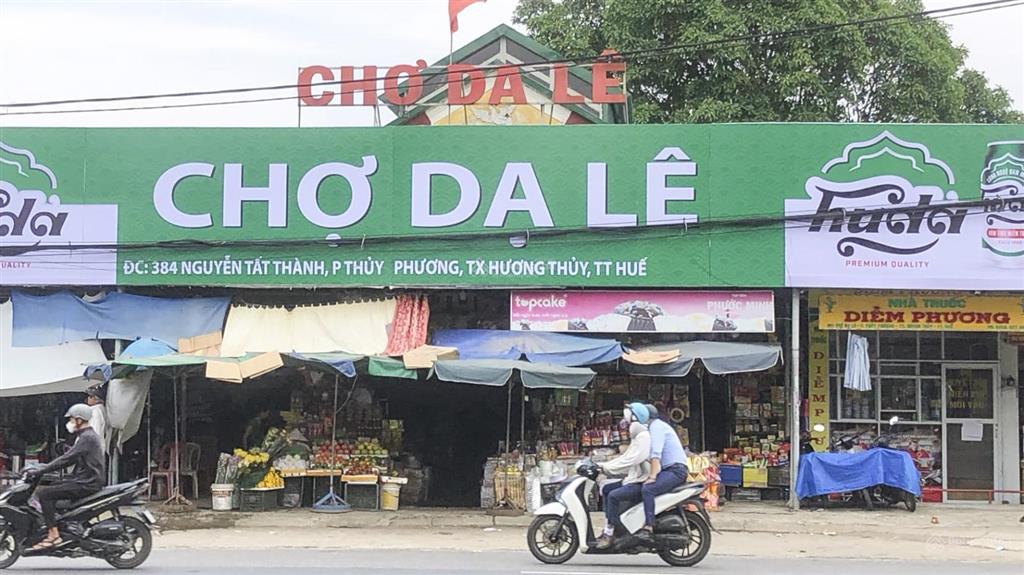 Bán đất tặng nhà cấp 4 mặt tiền nguyễn tất thành (ngang 8m), gần chợ dạ lê huế