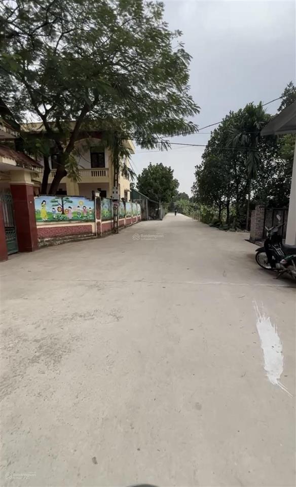 Bán lô góc đẹp tại phúc thọ, đường ô tô thông các ngả, ngay trường học, trục làng, hơn 2 tỷ