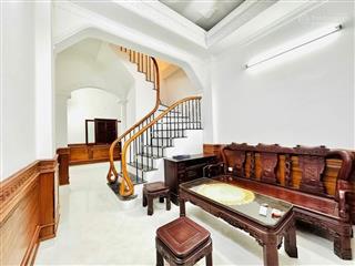 Pháo đài láng, gần phố, ngõ thông, nhà đẹp, ở sướng, 39m2*3 tầng