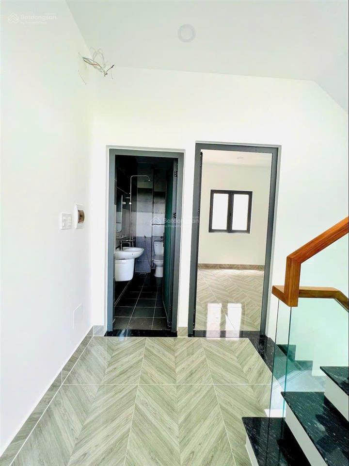 Nhà cty moonland cần bán giá siu tốt khi mua sớm và một số căn đã hoàn thiện rùi.