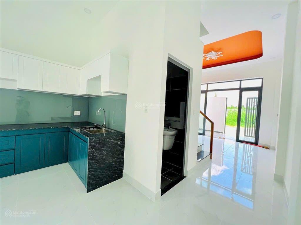 Nhà cty moonland cần bán giá siu tốt khi mua sớm và một số căn đã hoàn thiện rùi.