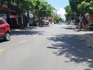 Cần bán căn nhà mặt tiền quang trung, vị trí trung tâm tp. quảng ngãi