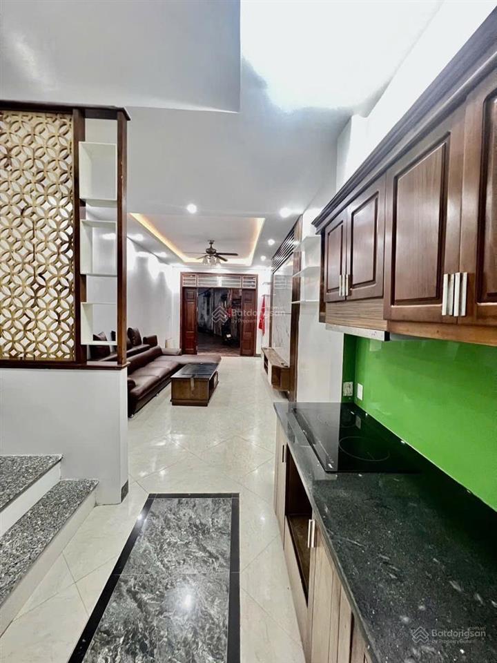 Giảm nửa tỷ! phố thái thịnh, full nội thất, gần oto  3 gác đua, 2 thoáng, 38m2  5t ở ngay