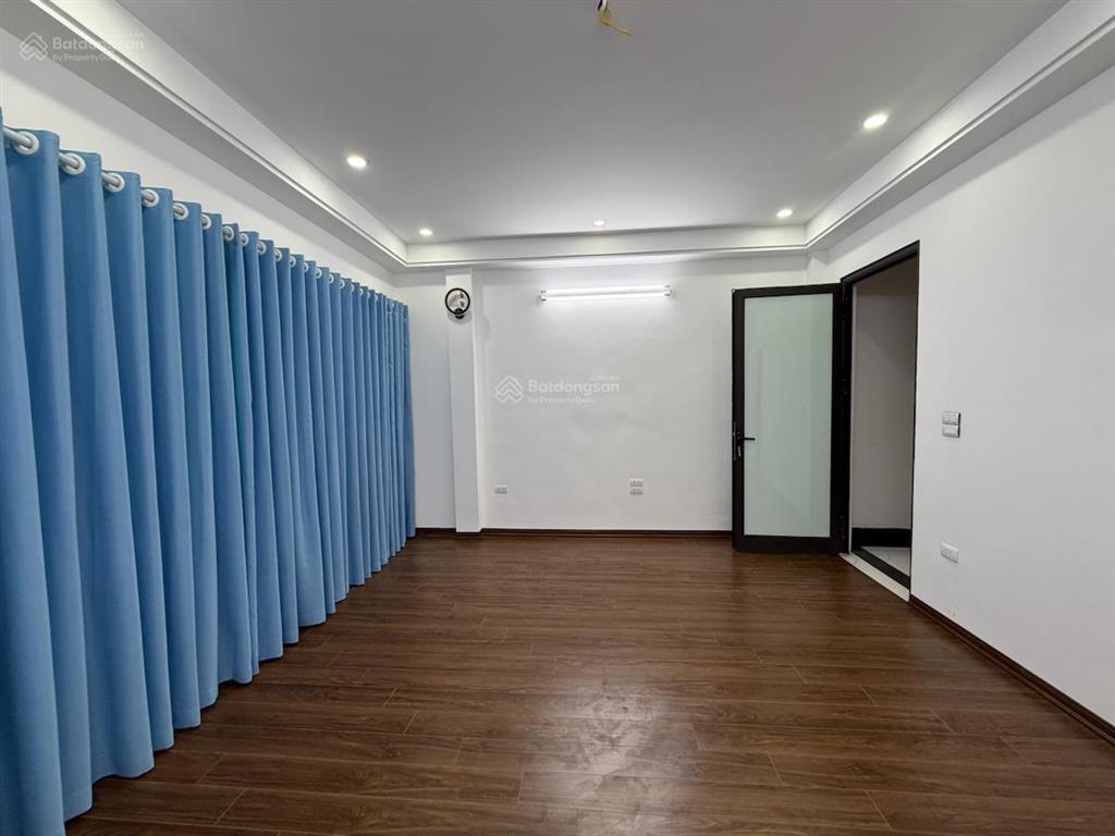 Tuyệt tác! xã đàn 6 tầng xây mới, thang máy, gần phố rộng thoáng dt 42m2 * 6t