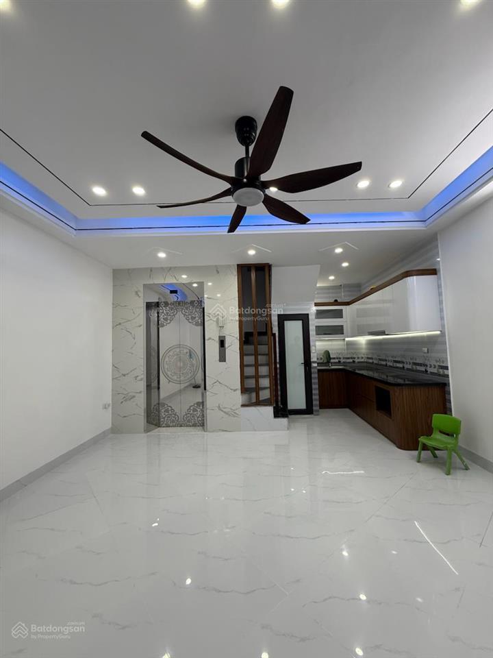 Tuyệt tác! xã đàn 6 tầng xây mới, thang máy, gần phố rộng thoáng dt 42m2 * 6t
