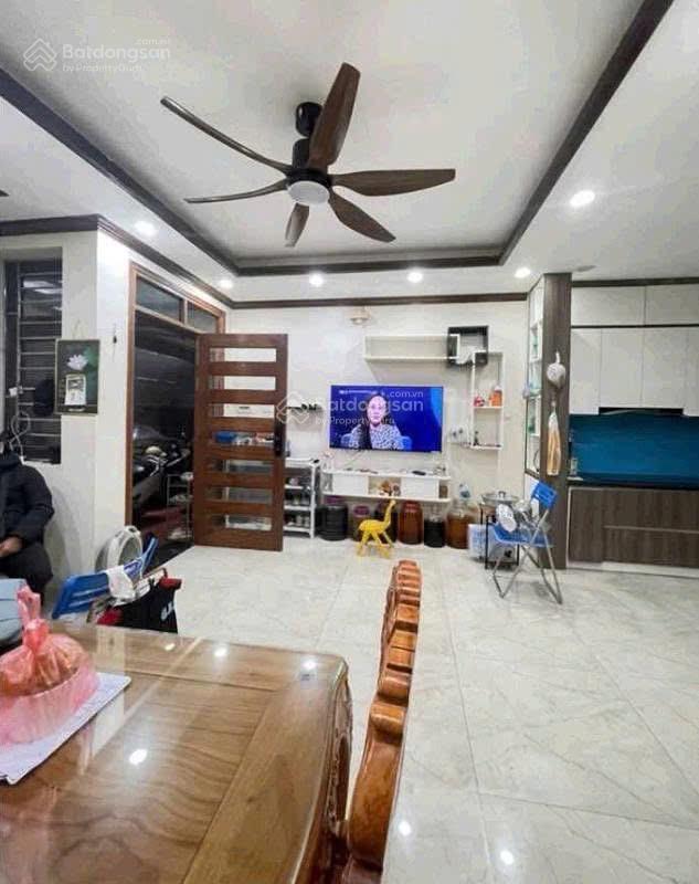 Giảm nửa tỷ! nhà yên lãng, gần phố ngõ thoáng  5 tầng/3pn đủ công năng. ở và kinh doanh
