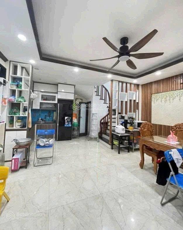 Giảm nửa tỷ! nhà yên lãng, gần phố ngõ thoáng  5 tầng/3pn đủ công năng. ở và kinh doanh