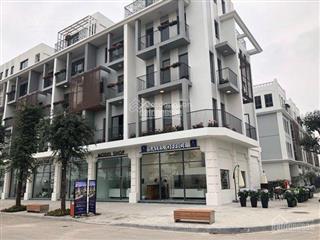 Bán nhà liền kề 4 tầng lê văn lương, cầu giấy. 123m2. giá bán 49.5 tỷ view vườn hoa, đẹp nhất khu