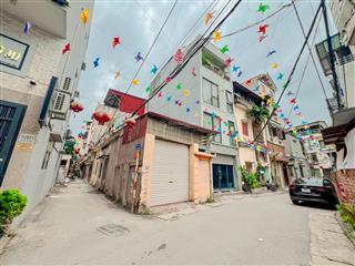 Bán lô đất rộng đại mỗ dt 109m2, mt khủng 6.7m, giá 17.3 tỷ, ô tô tải tránh, xây tòa nhà vp cty