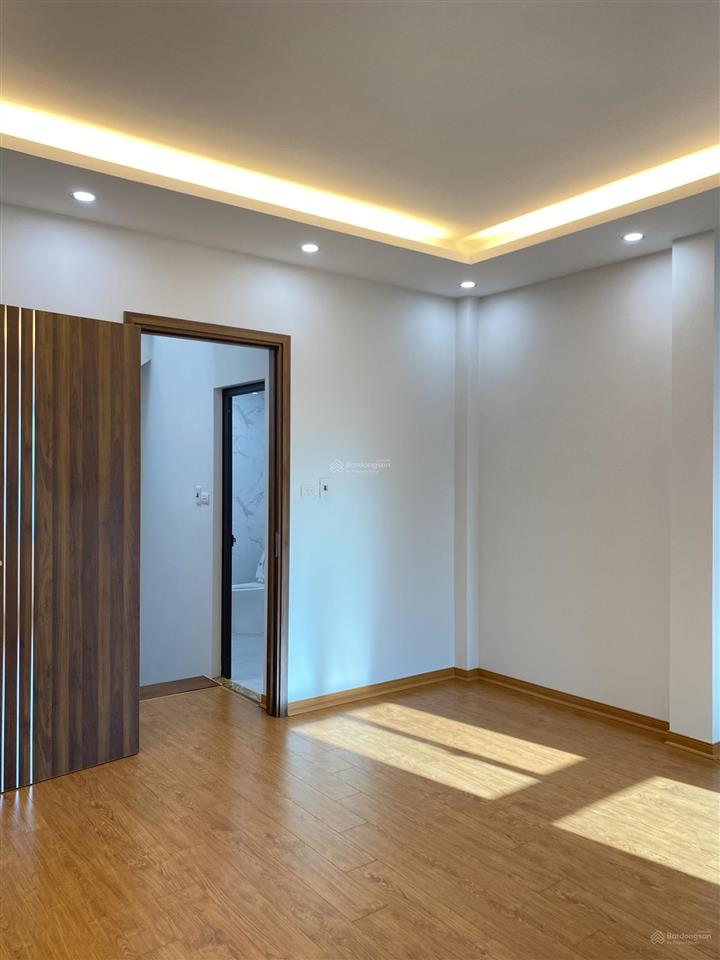 Bán gấp nhà mới tây mỗ dt 45m2 x 5 tầng giá 6.5 tỷ, full nội thất ở luôn, 3 bước bãi gửi ô tô