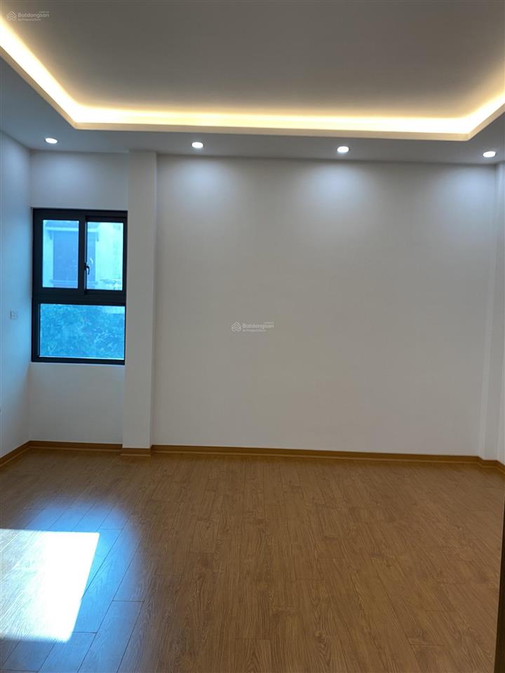 Bán gấp nhà mới tây mỗ dt 45m2 x 5 tầng giá 6.5 tỷ, full nội thất ở luôn, 3 bước bãi gửi ô tô