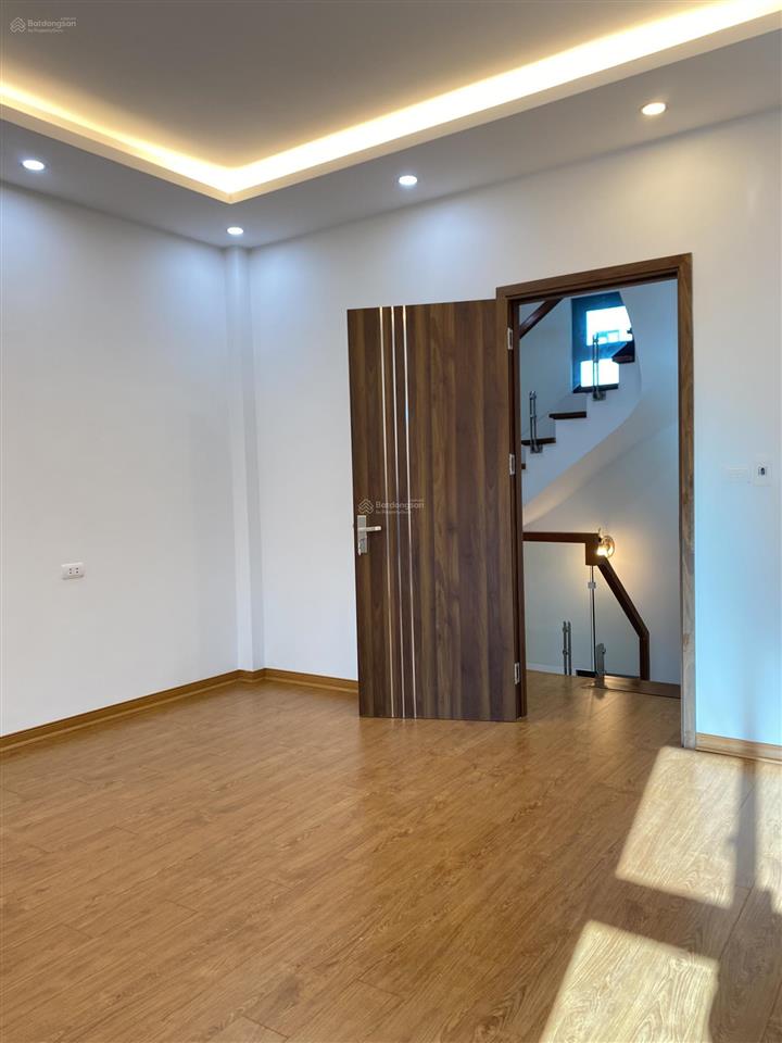 Bán gấp nhà mới tây mỗ dt 45m2 x 5 tầng giá 6.5 tỷ, full nội thất ở luôn, 3 bước bãi gửi ô tô