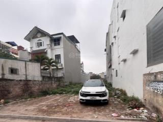 Bán rẻ lô đất đẹp ngõ 252 đại mỗ gần ub phường, dt 120m2 giá 13.9 tỷ, ô tô đỗ cổng, xây ccmn tốt