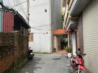 Bán gấp 160m2 đất đại mỗ, mt khủng 10m, giá 16 tỷ, lô góc 3 mặt thoáng , vf3 vào đất, 3 bước ra phố