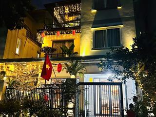 Cần bán gấp siêu biệt thự đại mỗ, 175m2 x 4 tầng, mt khủng 10m giá 29.9 tỷ, vỉa hè 4 làn đường