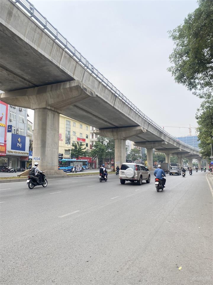 Bán nhà mp hồ tùng mậu, dt 65m2 x 7 tầng thang máy chốt 28 tỷ, vỉa hè mp kd ngon và 1 mặt ngõ ô tô