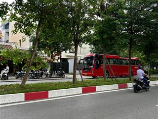 Cho thuê biệt thự đẹp tại khu ngoại giao đoàn, 240m2, 420m2, 120m2, giá 40 triệu/tháng 0905 618 ***