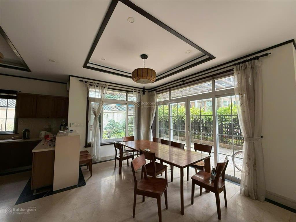 Bán biệt thự vip lô góc ciputra hà nội .  0972 362 ***