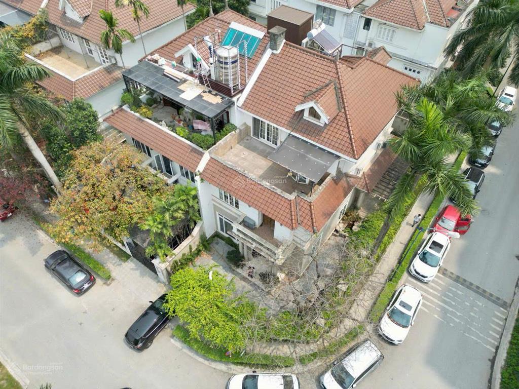 Bán biệt thự vip lô góc ciputra hà nội .  0972 362 ***