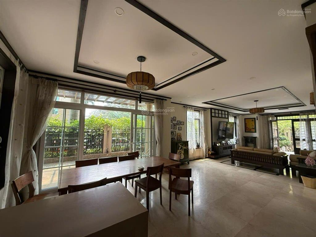 Bán biệt thự vip lô góc ciputra hà nội .  0972 362 ***