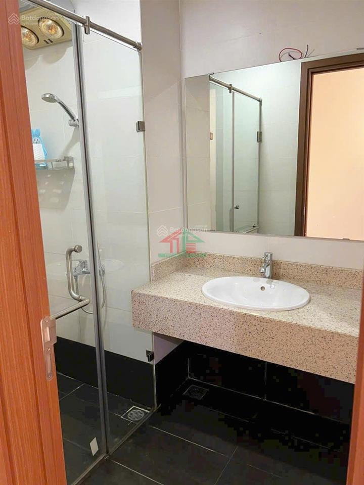 Bán nhanh căn hộ 2pn tòa n01t5 ngđ, view thoáng tầng trung giá 11 tỷ.  0915 830 ***