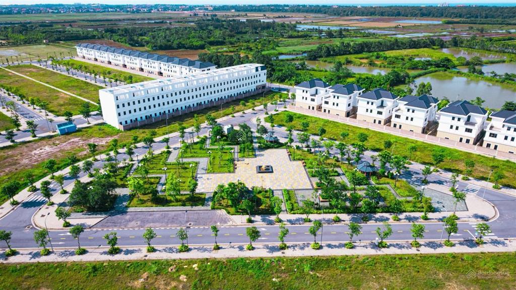 Chính chủ cần bán! nhỉnh 4 tỷ lô đất đối diện công viên 140m2