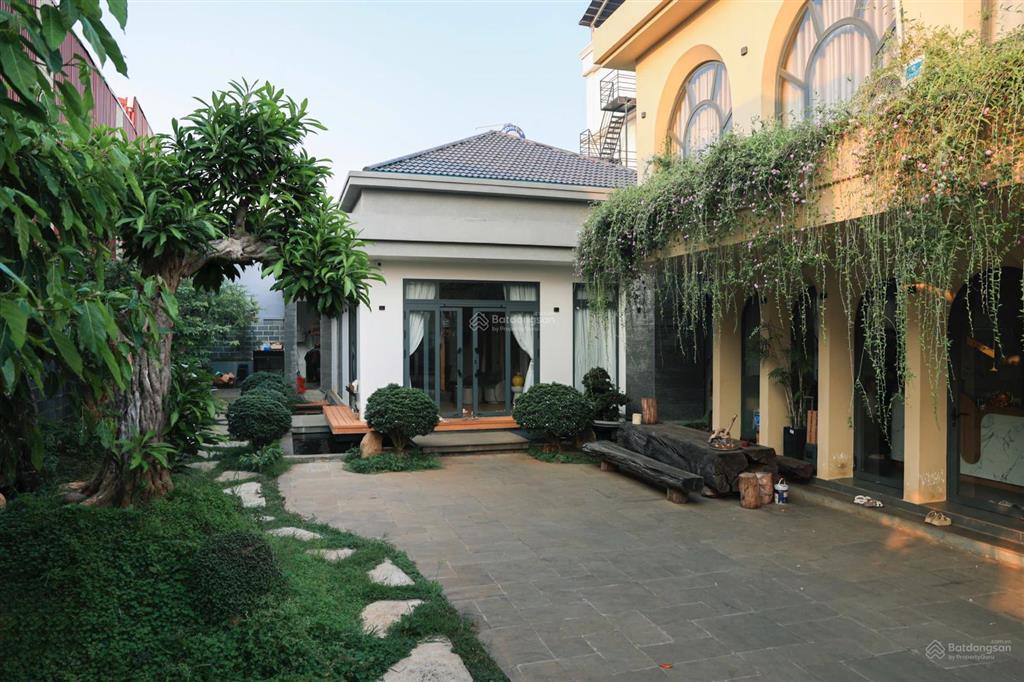 Cần ra gấp hạ giá 22 tỷ hạ tiếp còn 17,5 tỷ bán nhà biệt thự 453m2, view đẹp tại lô 90, đức trọng