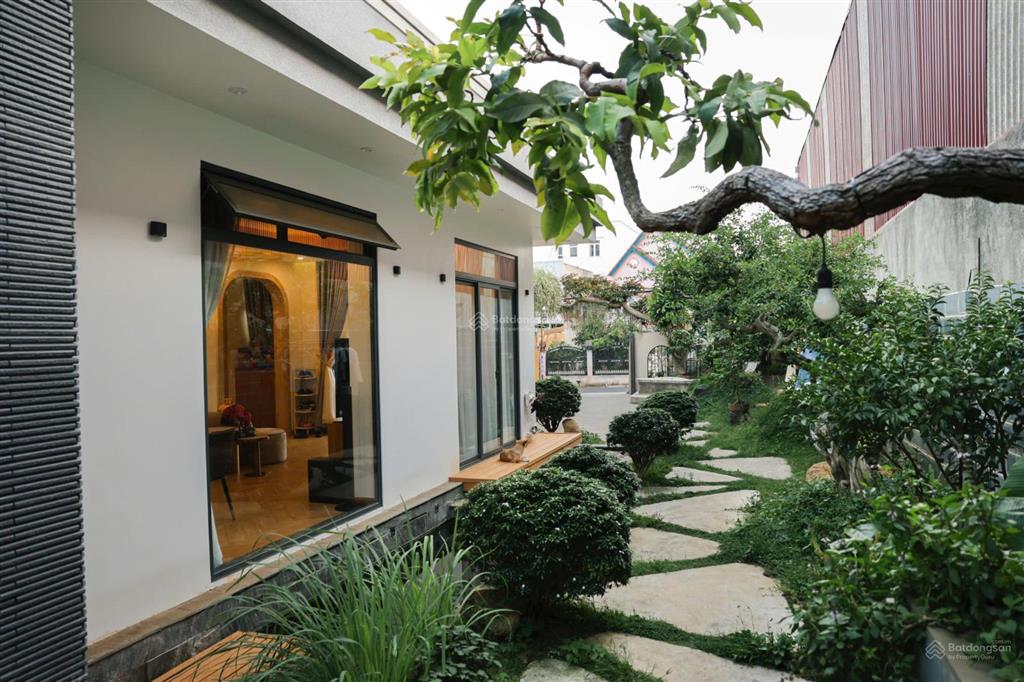 Cần ra gấp hạ giá 22 tỷ hạ tiếp còn 17,5 tỷ bán nhà biệt thự 453m2, view đẹp tại lô 90, đức trọng