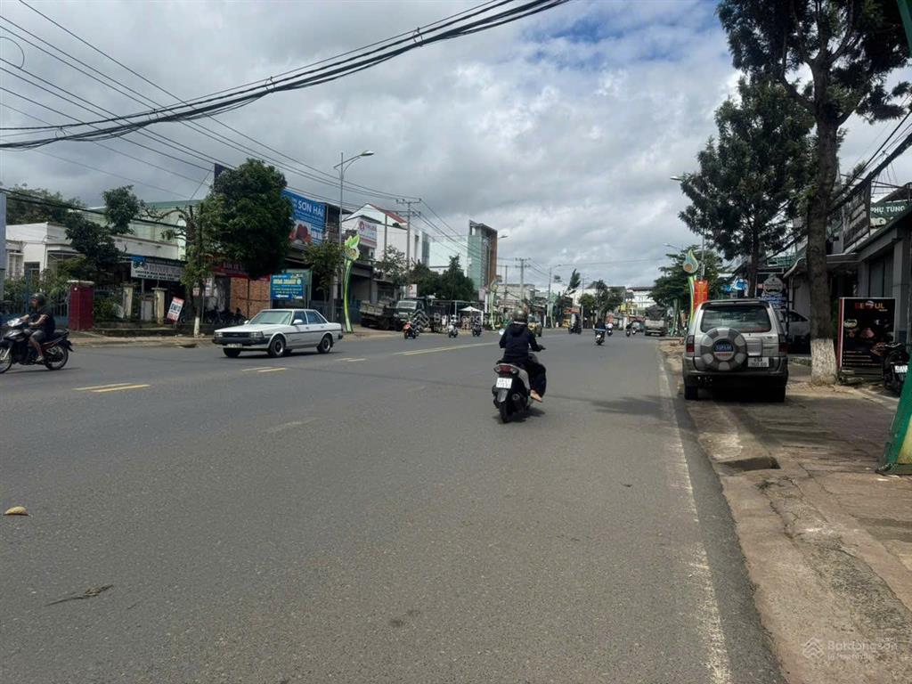 Bán nhà quốc lộ 20, 28 tỷ, 480m2, khu vực trung tâm thị trấn liên nghĩa, đức trọng, lâm đồng