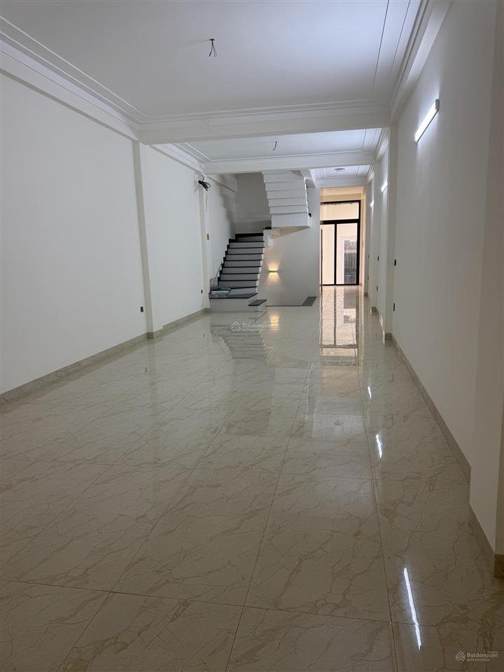 Cho thuê 9m mặt tiền ql 20 khu trung tâm sầm uất nhất đức trọng, lâm đồng