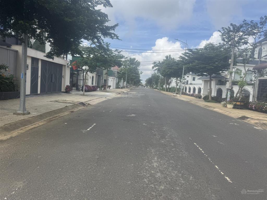 Bán lô biệt thự nghỉ dưỡng lô 90 đức trọng, lâm đồng, giá tốt 7,8 tỷ , 300m2