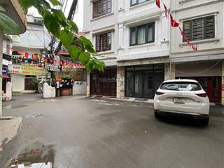 Chính chủ bán 2 căn nhà khu quân đội cực gần hồ tây, xây rất tâm huyết, có lộc, vuông vắn, nở hậu