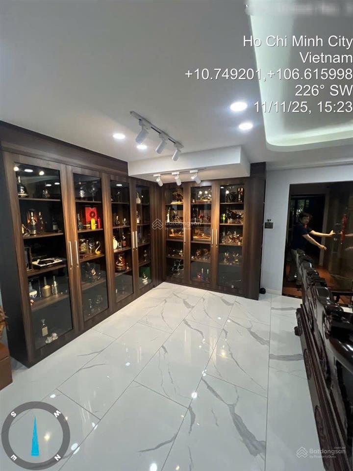 Đối diện công viên! có thang máy! nhà đẹp mt 16m khu tên lửa 6 x 21,5m, 5 tầng